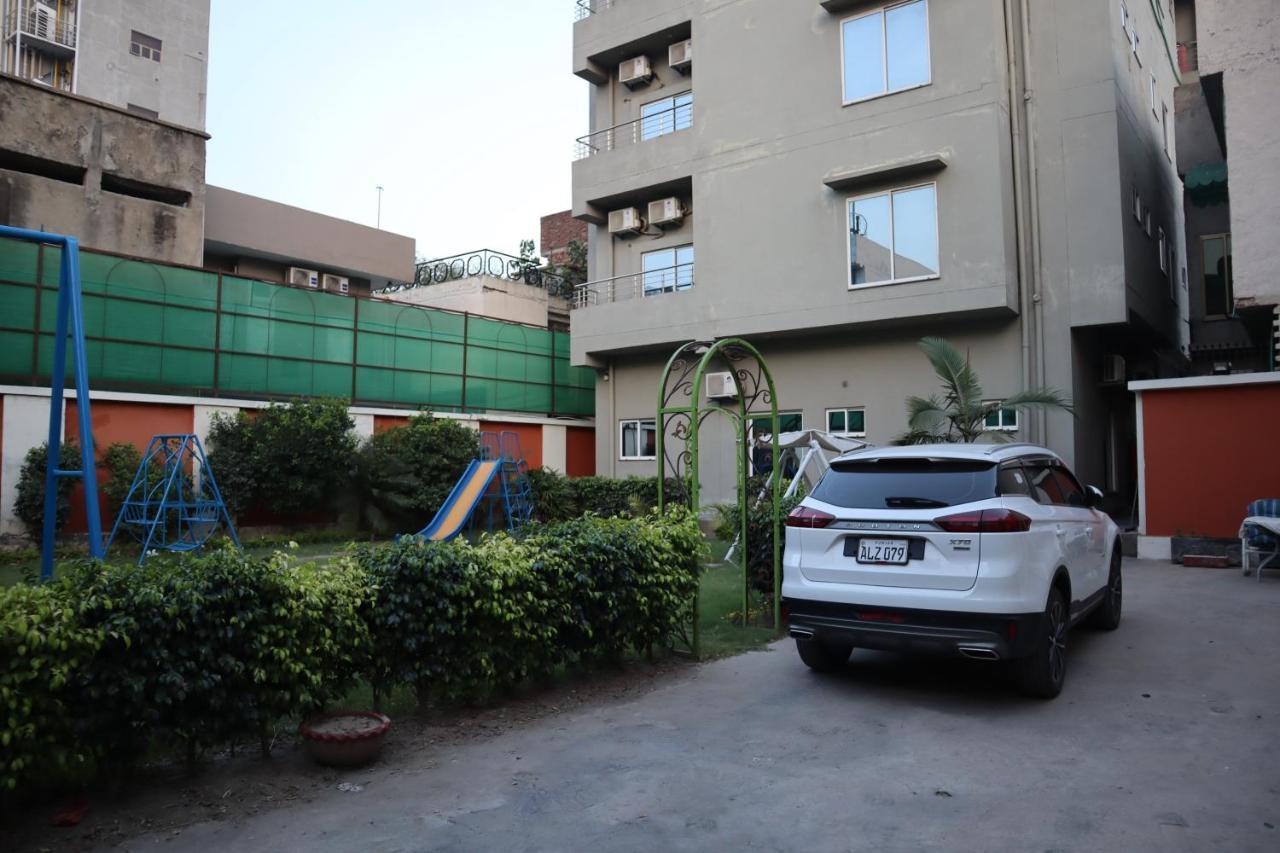 Hayyat Luxury Apartments Lahore Exterior foto